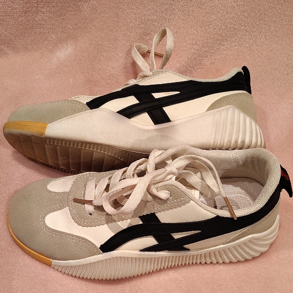 Women's Classic White and Black Sneakers